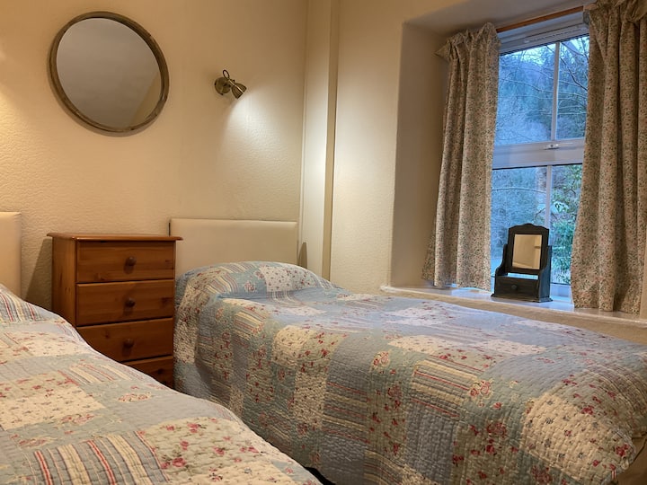 غرفة النوم 2