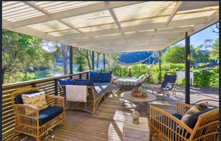Lovett Bay House. Family fun or romantic retreat