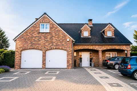 Apartment in the countryside. 2 bedrooms, laundry.