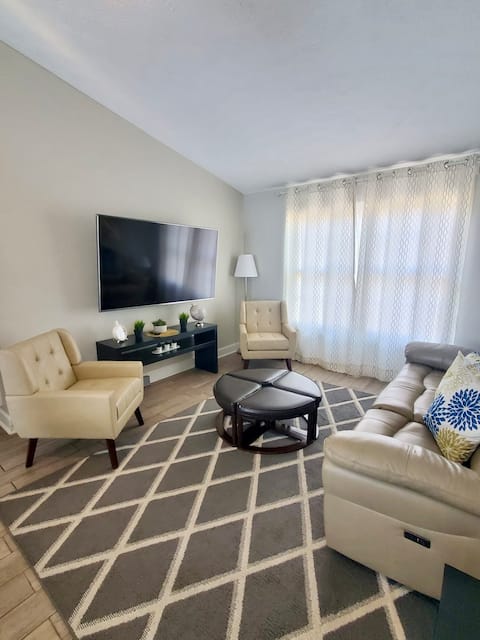 6 bedrooms spacious, clean 2 level house Sanitized