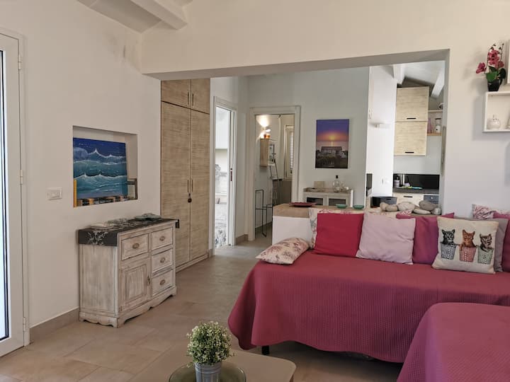 
Kuishi na vitanda vya divan 