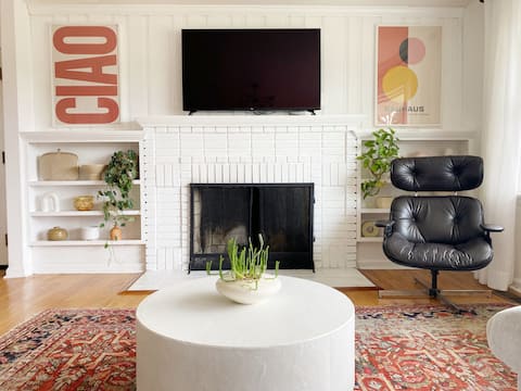 Airy Modern Home - Near LU