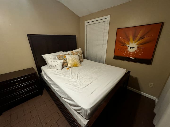 საძინებელი 1