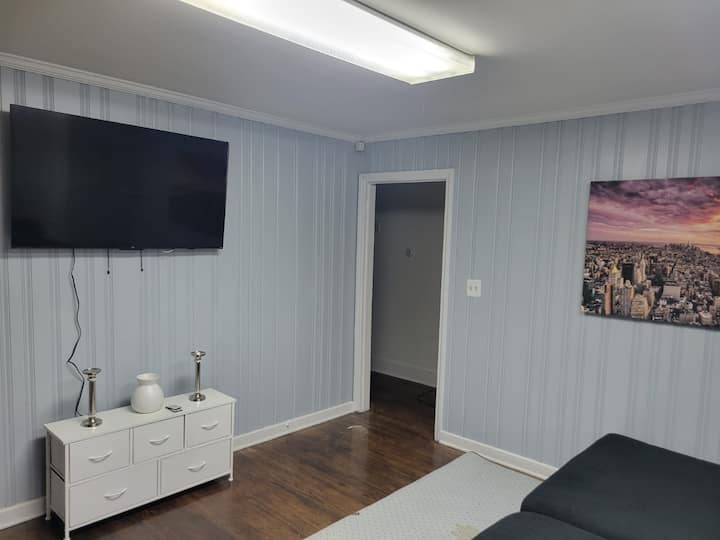 Uncc Nascar Pnc 2acre Lot Two Bedroom - Charlotte Motor Speedway