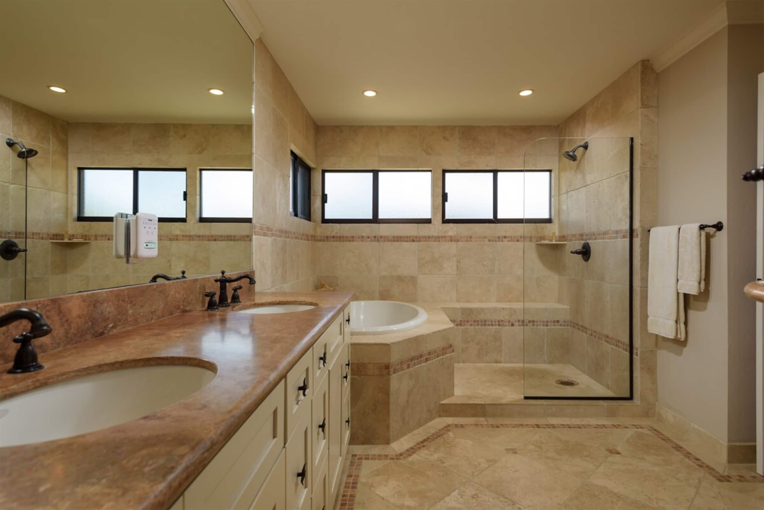 Villa in Lahaina · ★4.97 · 2 bedrooms · 3 beds · 3 baths - Image 41