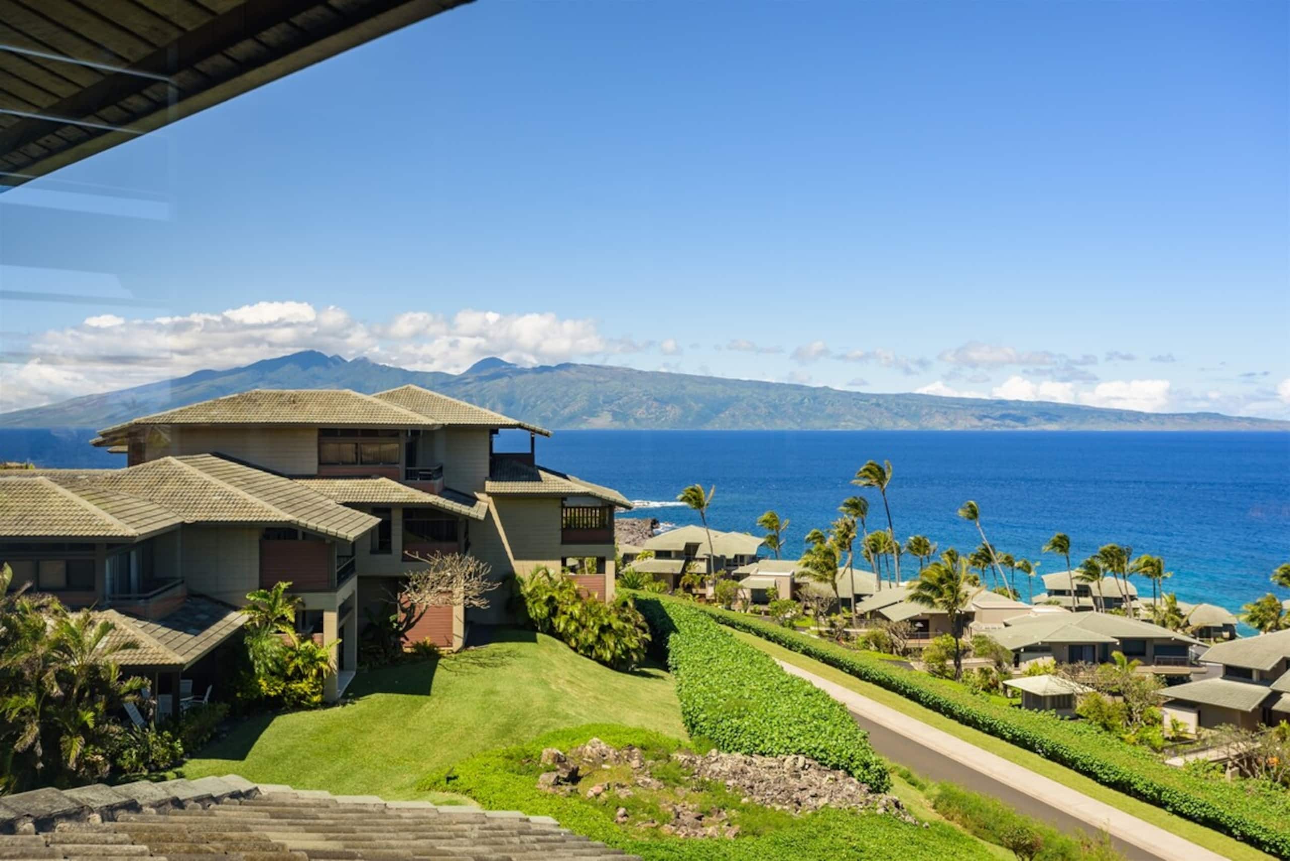 Villa in Lahaina · ★4.97 · 2 bedrooms · 3 beds · 3 baths - Image 35