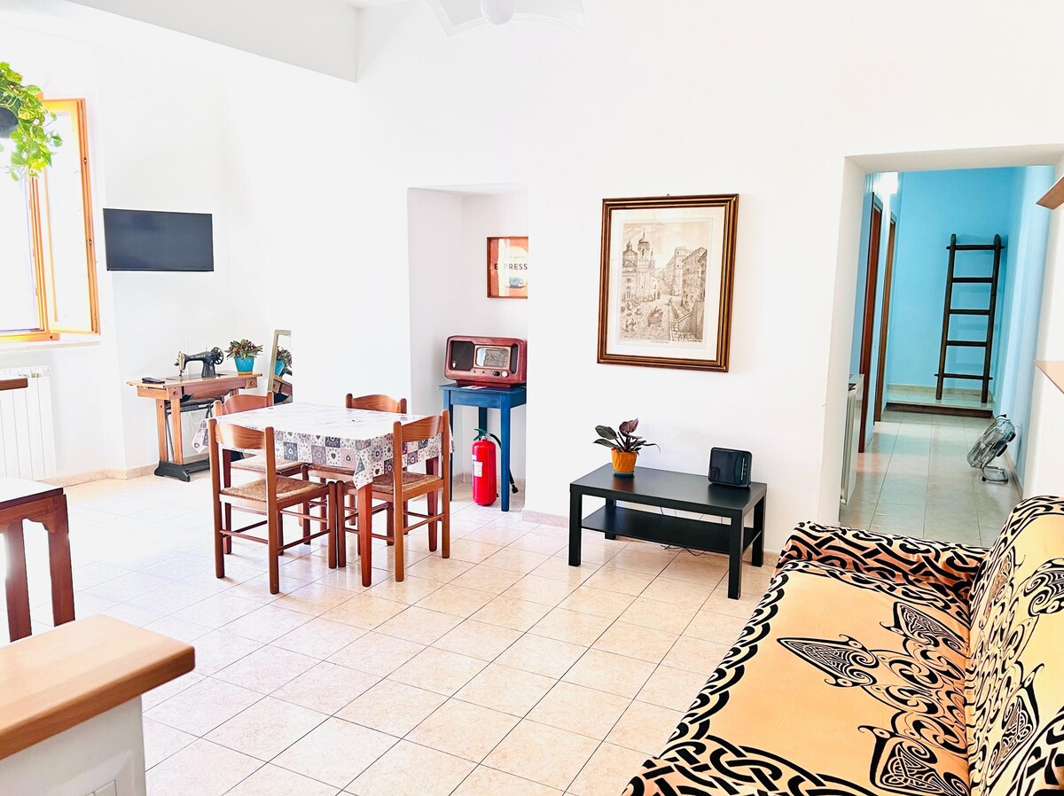 Top Airbnb: THE ANCIENT WALLS a Civitavecchia