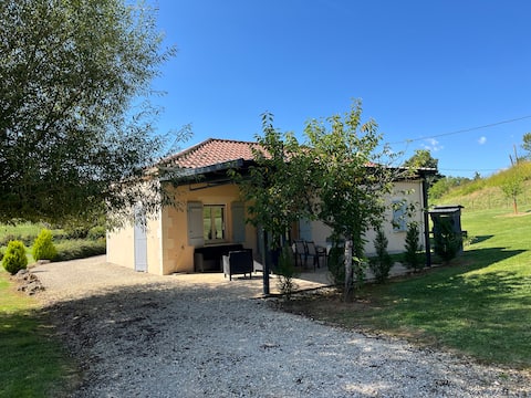 House for rent for 5 people with enclosed garden