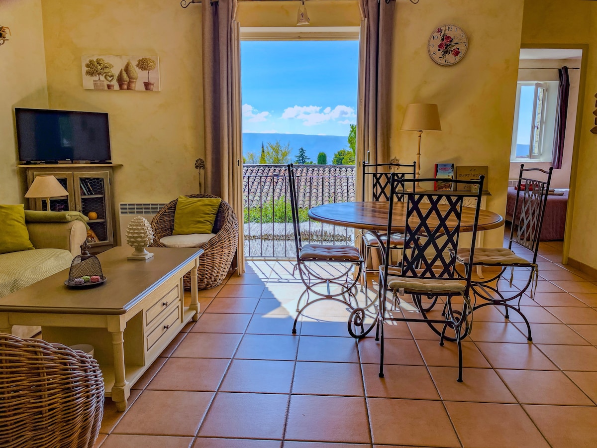 Popular Airbnb listing: Bastidon with views of Gordes, terrace and pool in Gordes