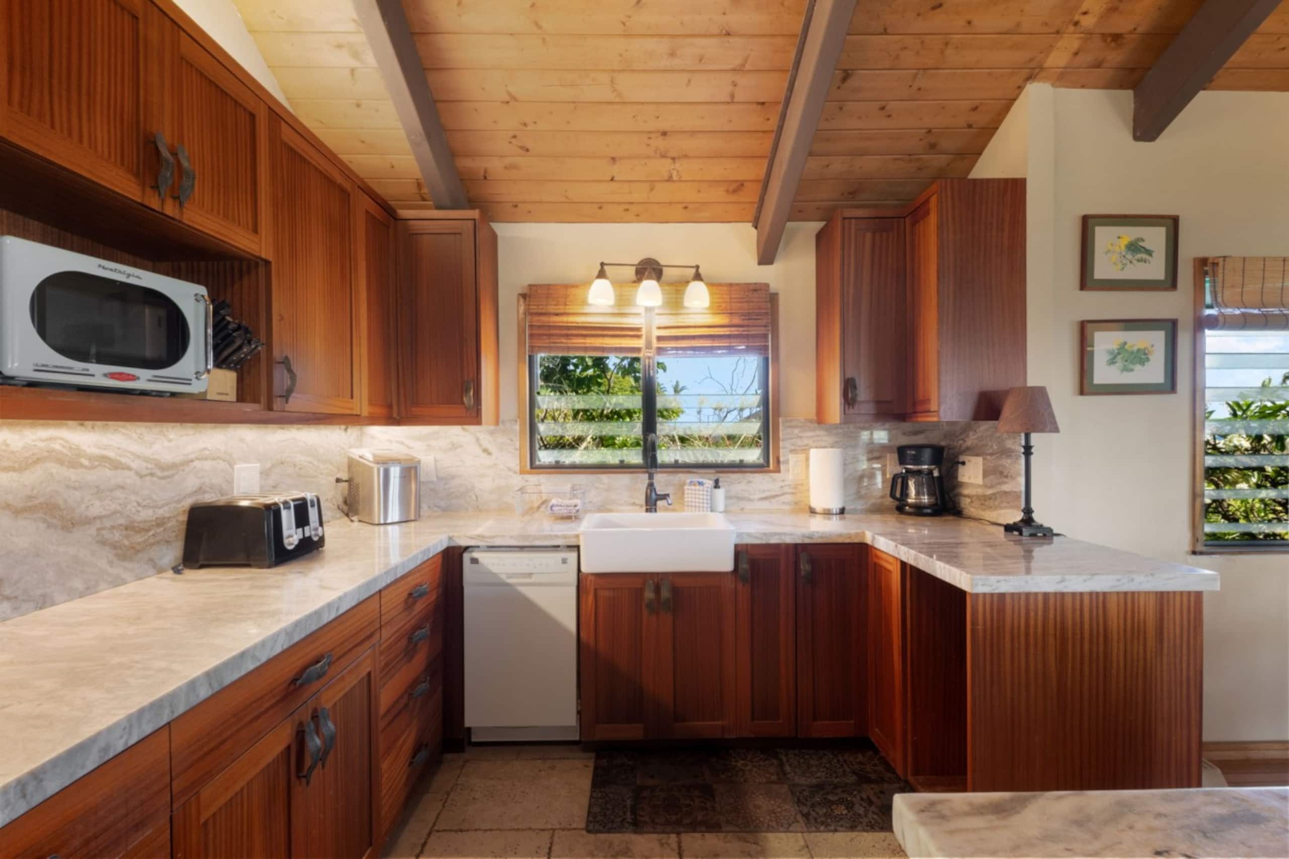 Home in Koloa · ★4.73 · 3 bedrooms · 5 beds · 3 baths - Image 8