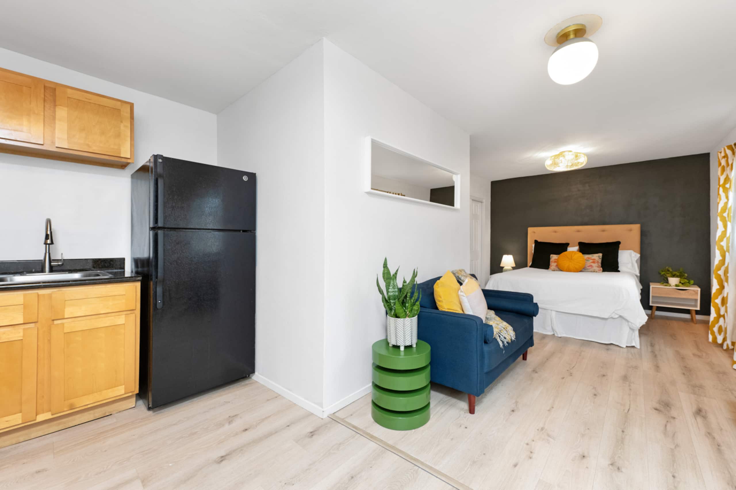 Cozy Frick Cottage, Queen Bed, Full Kitchen - Main photo