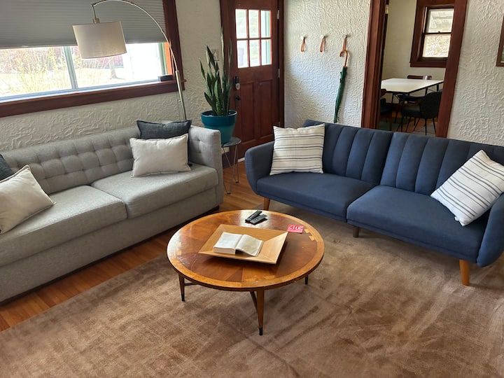2br Cozy, Historic Home In Dt Urbana: 2 Thumbs Up - Urbana, IL