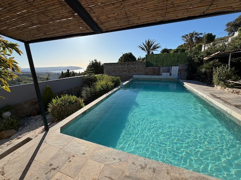 Sea View Villa with Private Pool – 4 Bedrooms