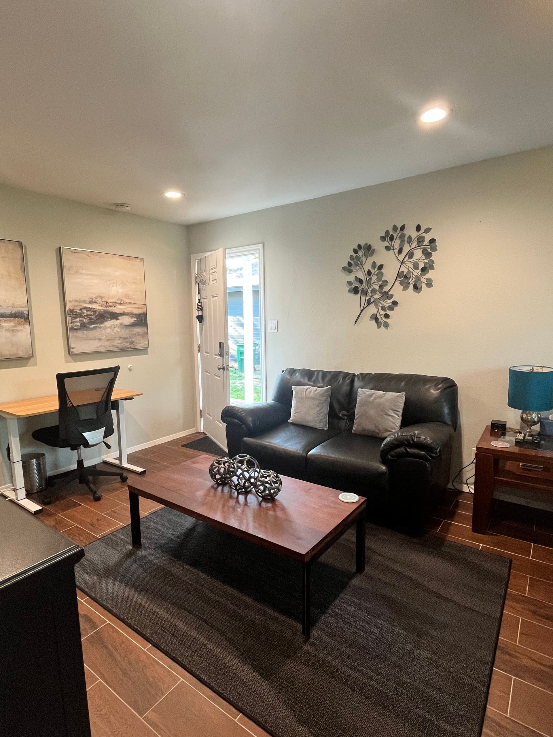 Lovely Nook with Noon check-in and 6PM check-out