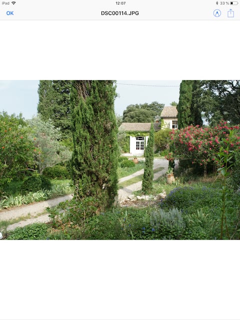 Petit Montagné Cottage – Large House, Air-Conditioned, Sleeps 18
