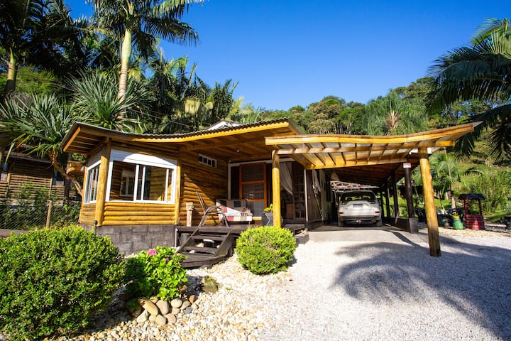 32g heated pool, house 3 bedroom, + hydro
