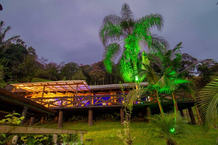 32g heated pool, house 3 bedroom, + hydro