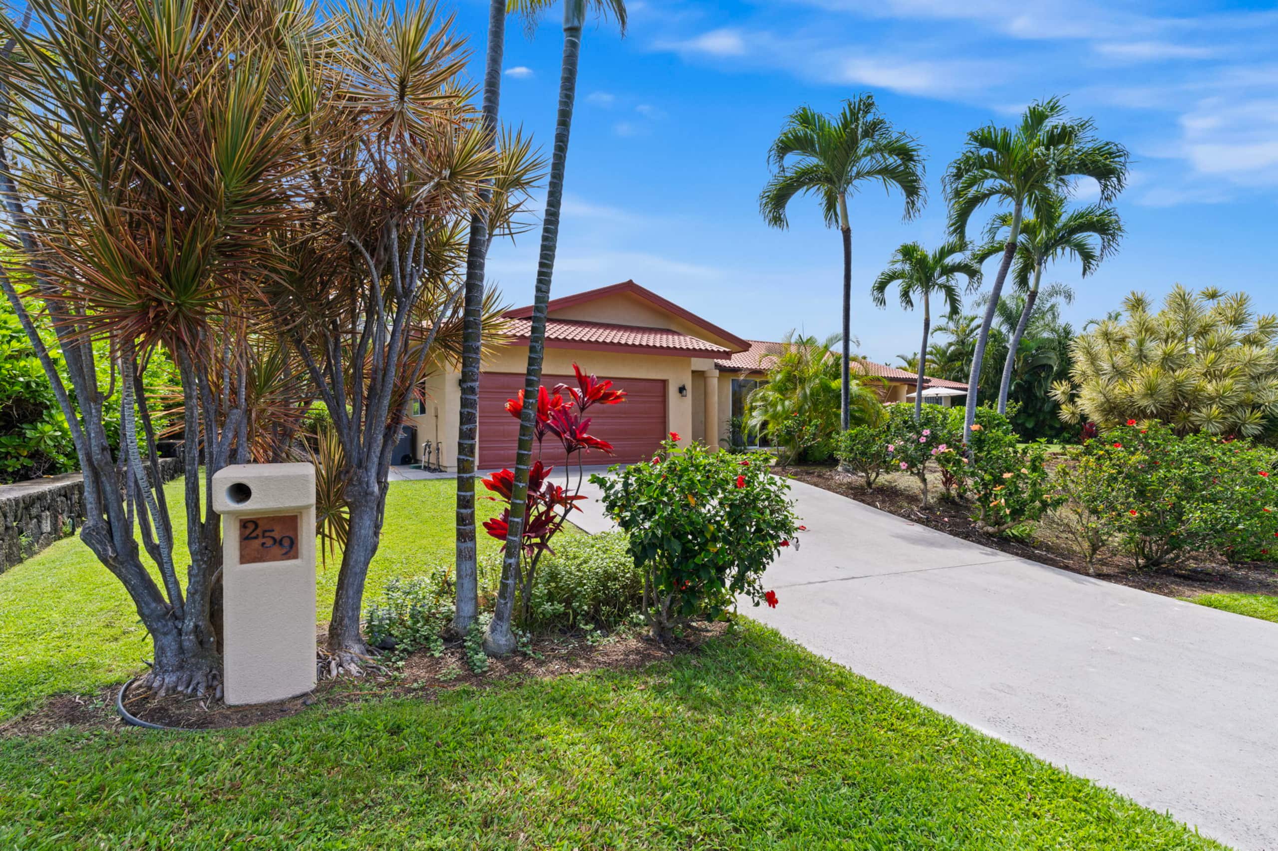 Home in Kailua-Kona · ★4.83 · 3 bedrooms · 4 beds · 2 baths - Image 52