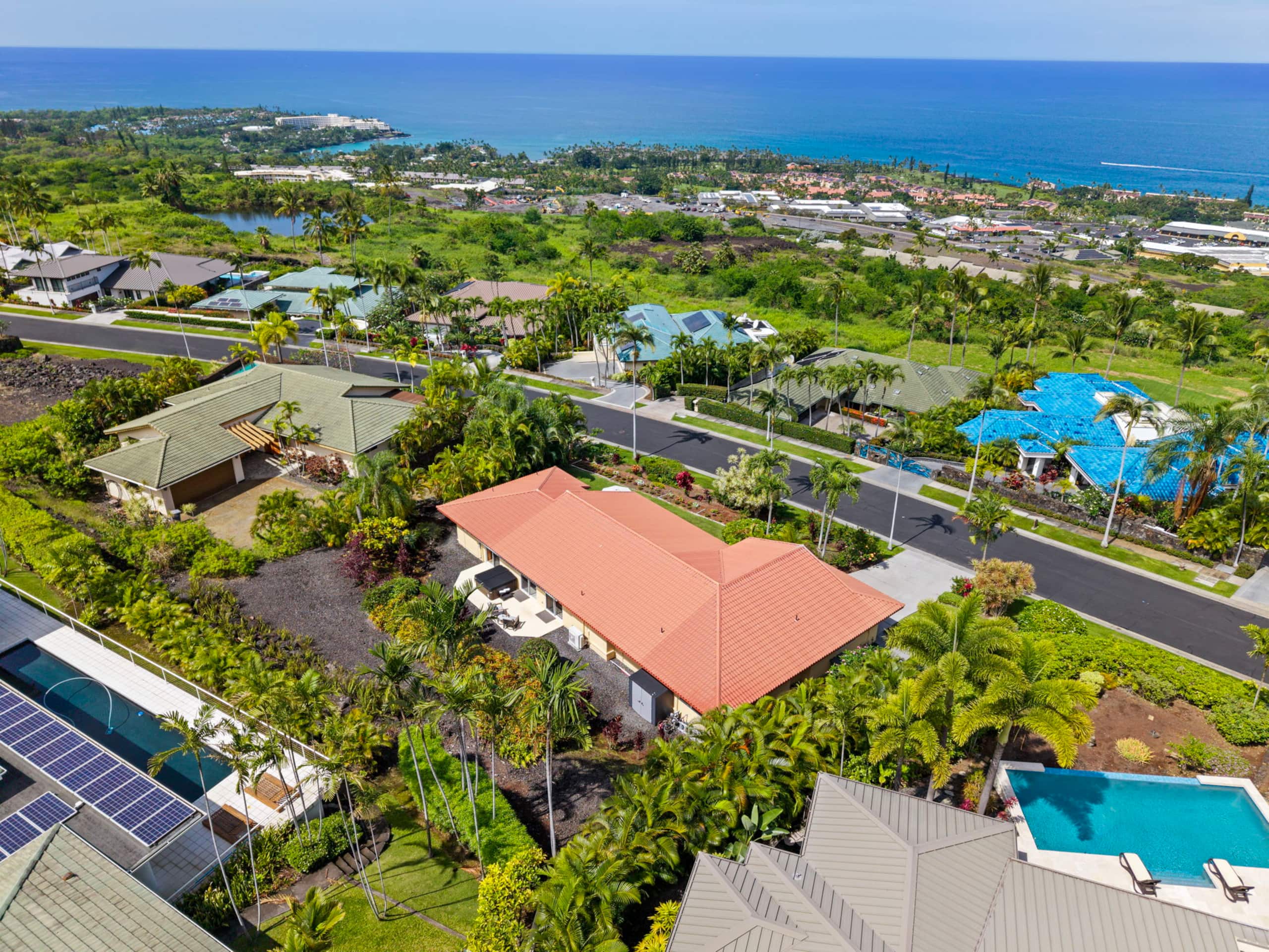 Home in Kailua-Kona · ★4.83 · 3 bedrooms · 4 beds · 2 baths - Image 58