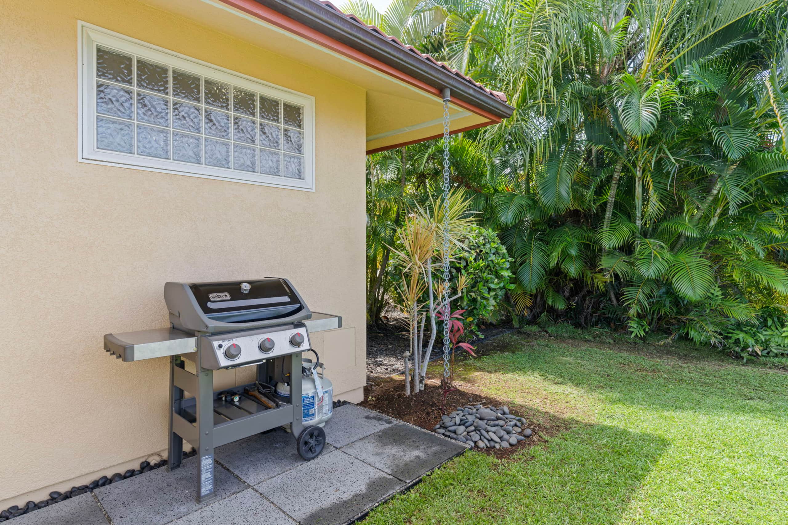 Home in Kailua-Kona · ★4.83 · 3 bedrooms · 4 beds · 2 baths - Image 33