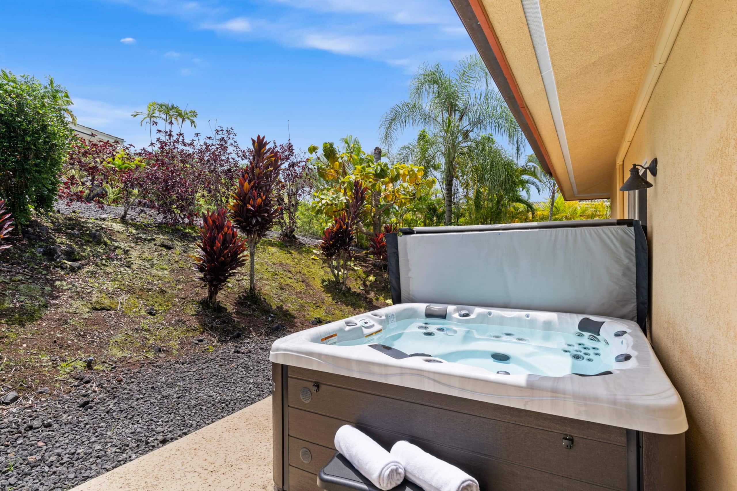 Home in Kailua-Kona · ★4.83 · 3 bedrooms · 4 beds · 2 baths - Image 44