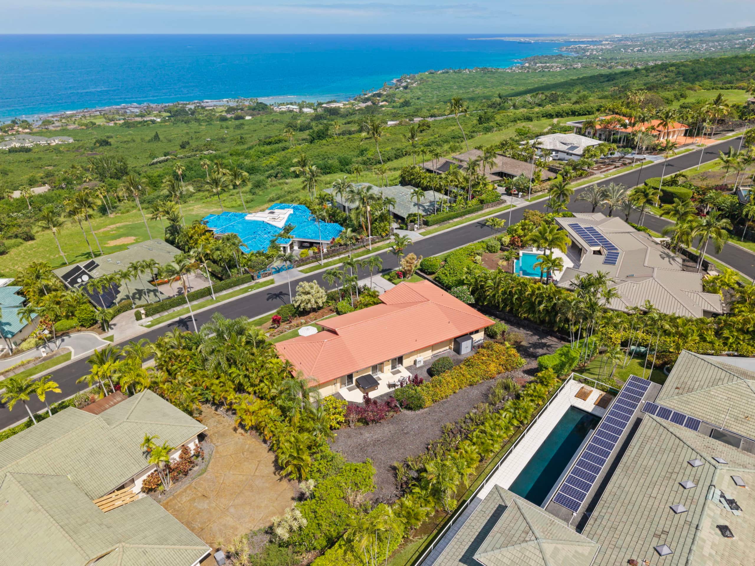Home in Kailua-Kona · ★4.83 · 3 bedrooms · 4 beds · 2 baths - Image 57