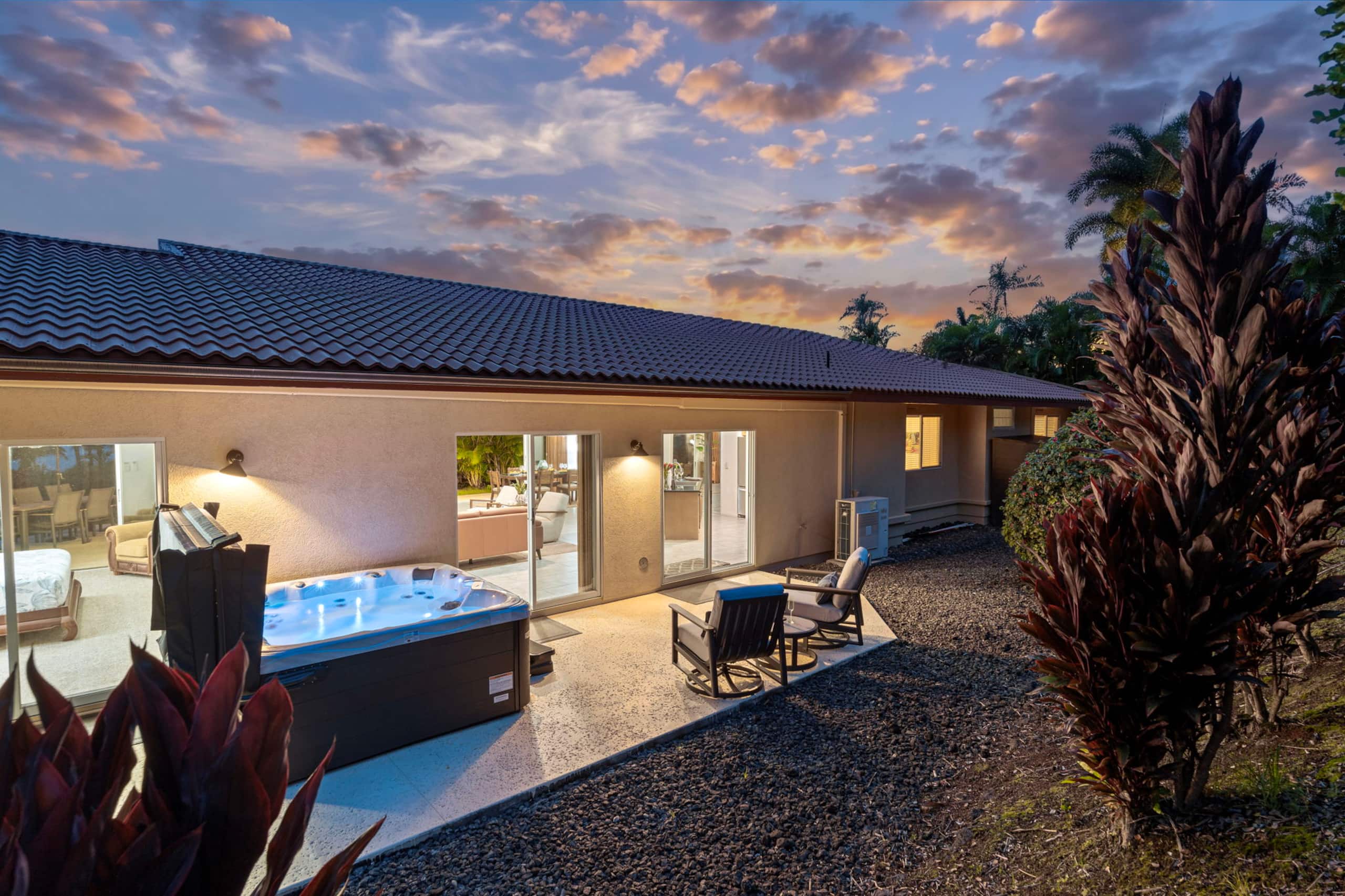 Home in Kailua-Kona · ★4.83 · 3 bedrooms · 4 beds · 2 baths - Image 48