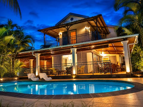 Villa des iles( Close to the beach)