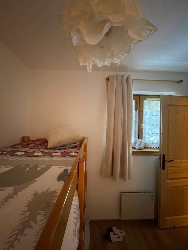 غرفة النوم 2