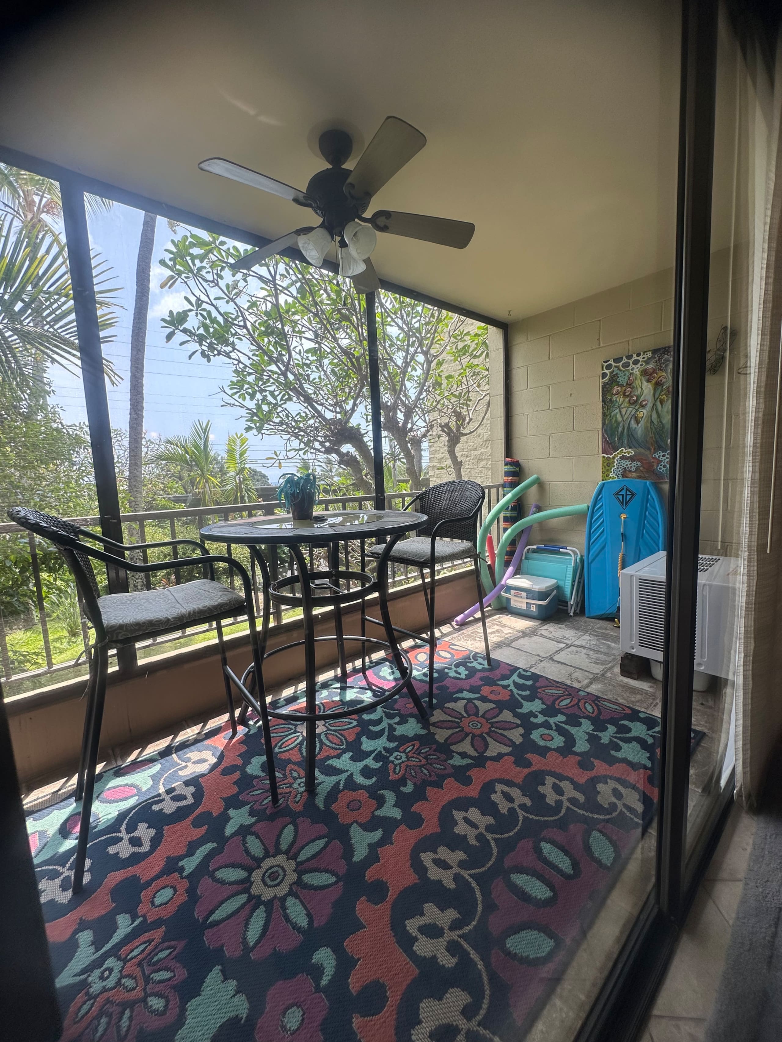 Condo in Kailua-Kona · ★4.92 · 1 bedroom · 2 beds · 1 shared bath - Image 7