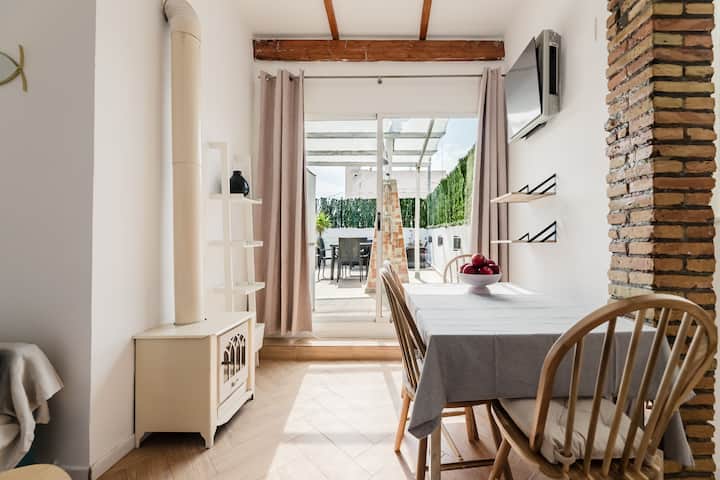 Sunny Terrace In Perfect Location - Valencia