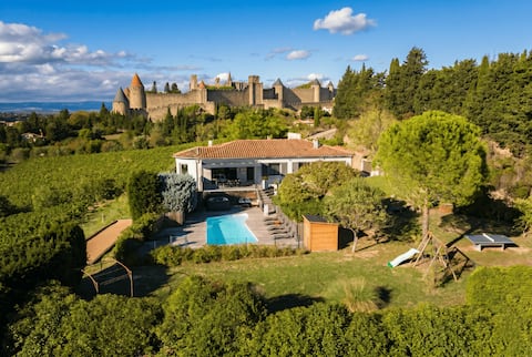 200m Cité Unesco · pool & 2 jacuzzis · 15 guests