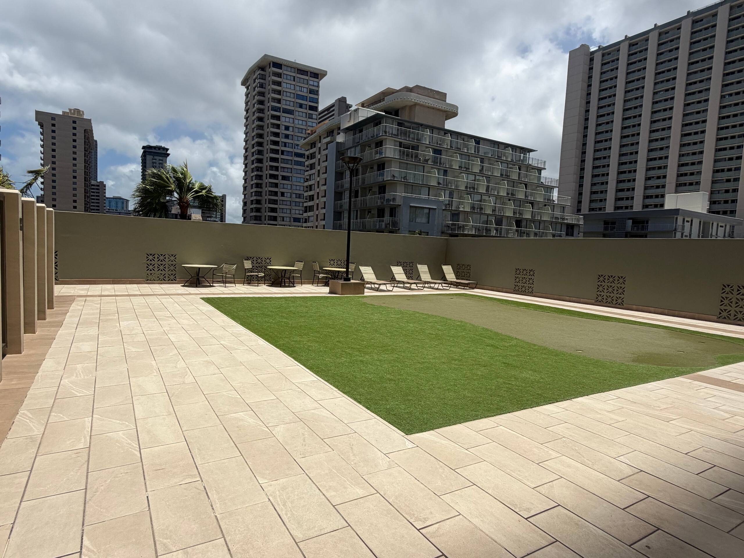 Condo in Honolulu · ★4.82 · 1 bedroom · 2 beds · 1 bath - Image 2