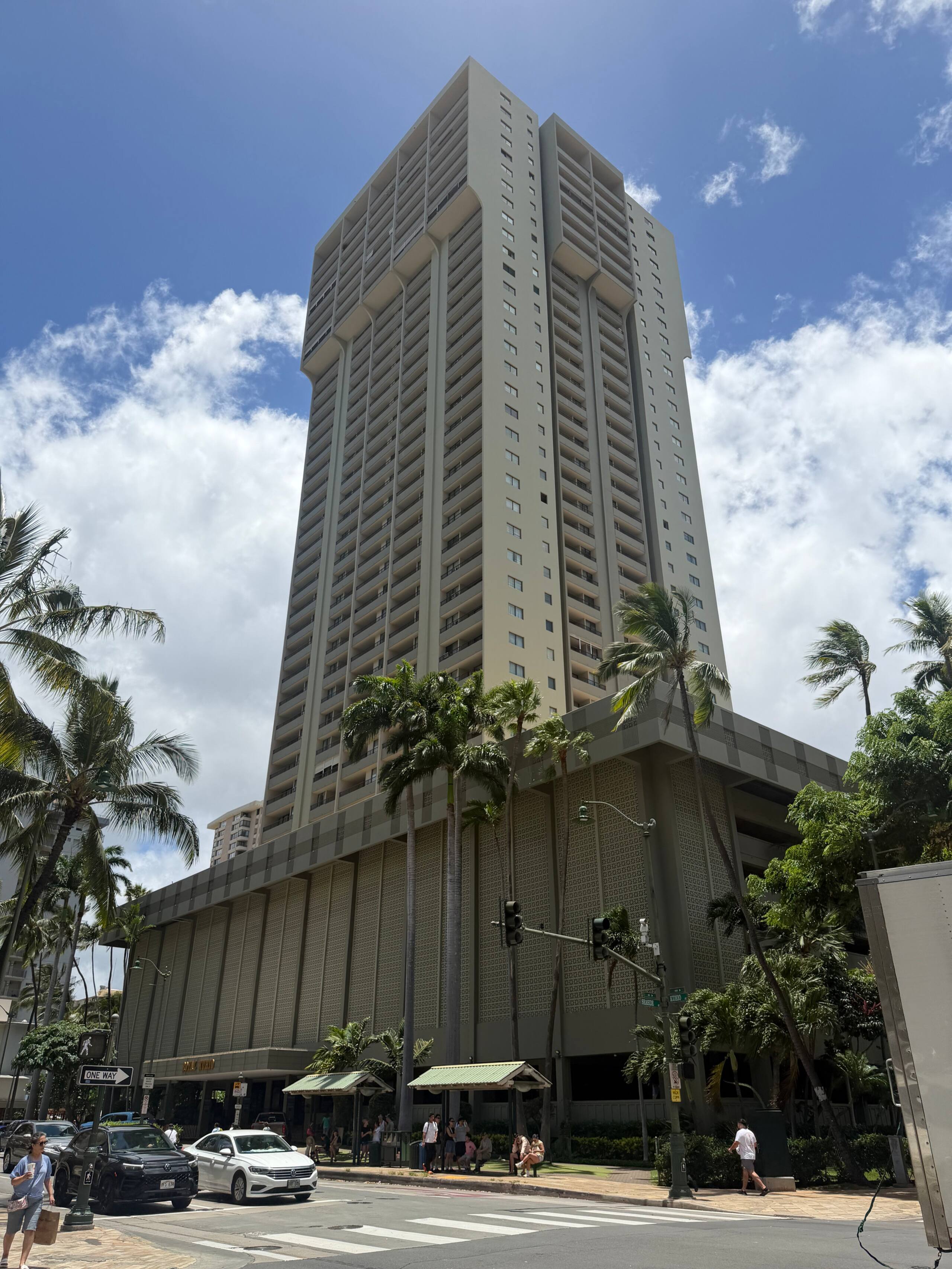 Condo in Honolulu · ★4.82 · 1 bedroom · 2 beds · 1 bath - Image 5