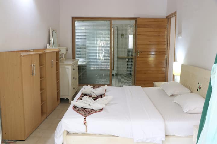 Bedroom 2 image 2