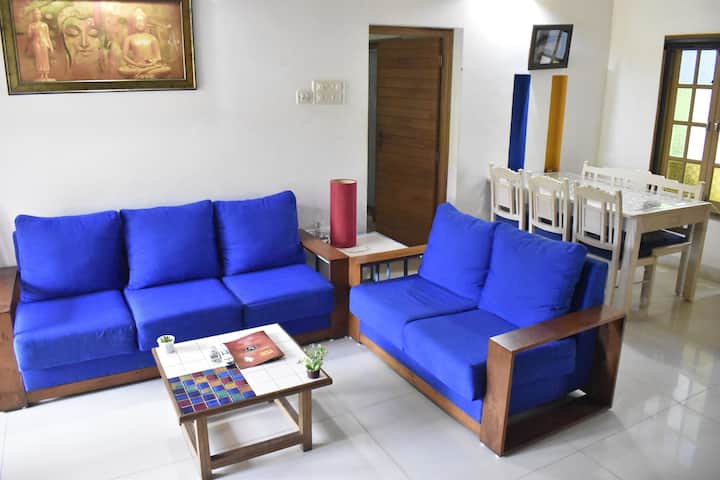 Living room image 1