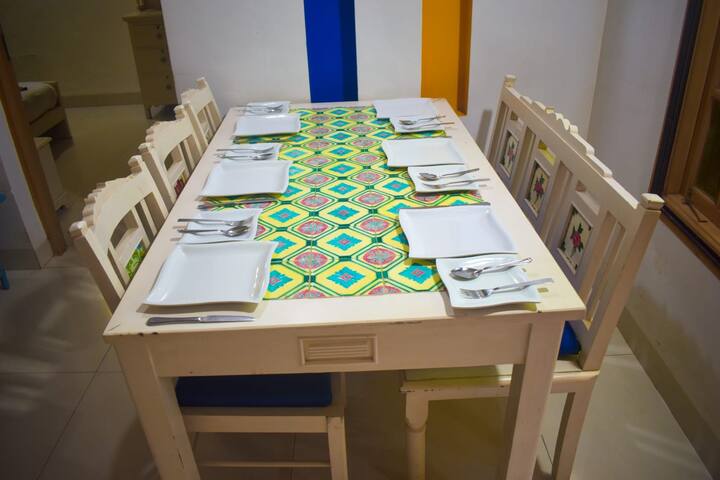 Dining area image 1