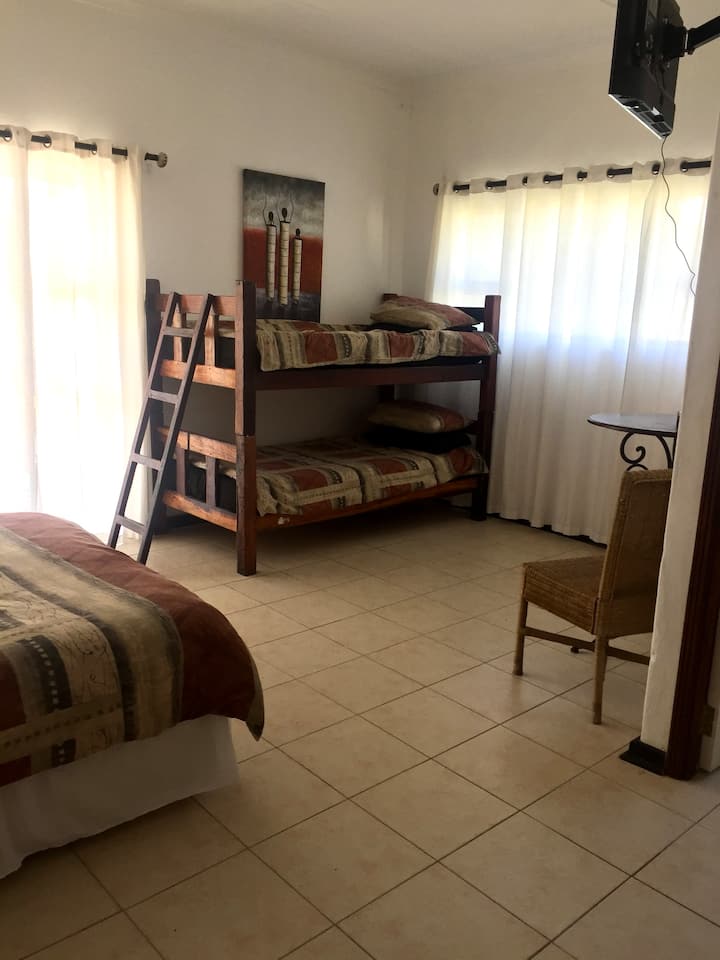 საძინებელი 1