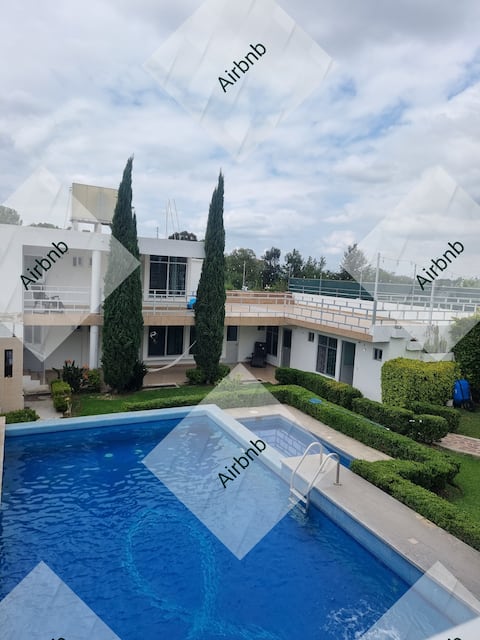 Country house, rest, pool, Lomas de Comanjilla