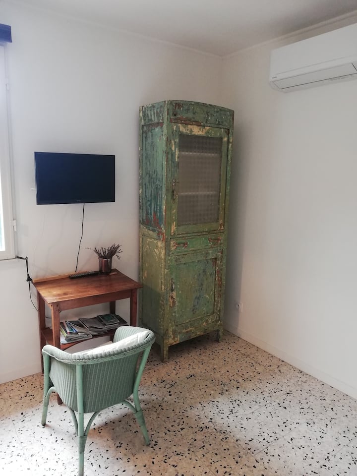 Studio Indépendant/couchage Modulable - L'Isle-sur-la-Sorgue