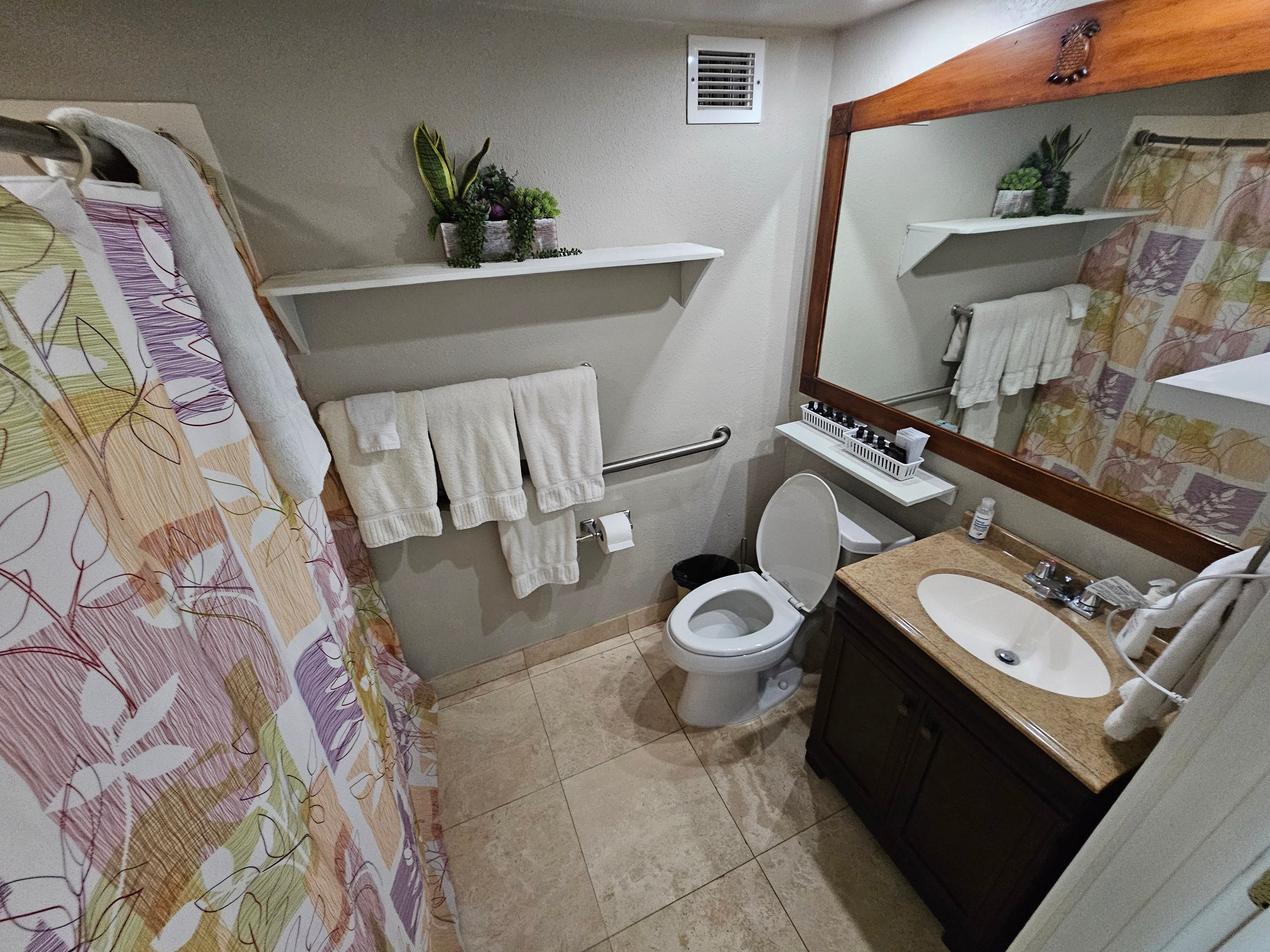 Waikiki Studio Near Beach Fully Equipped - Image 4