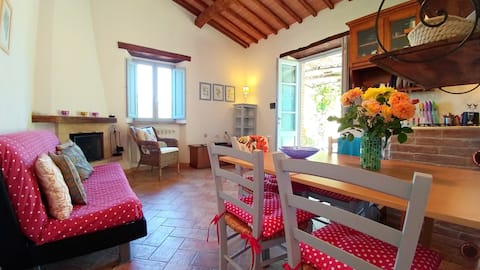Romantic Garden Hideaway near Saturnia Hot Springs