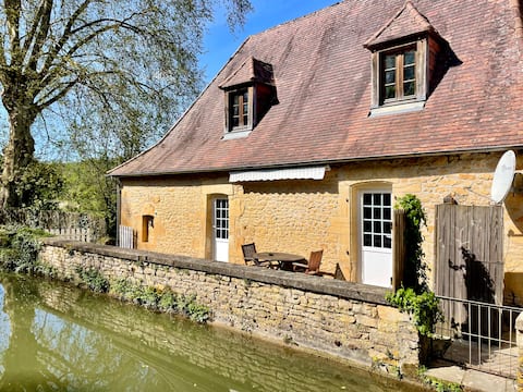 Moulin aux Ans, charming gîte l'Ecole (7 people)