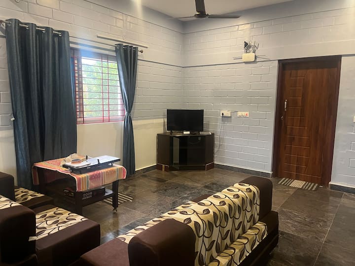 Thi Thi Homestay - Yelagiri