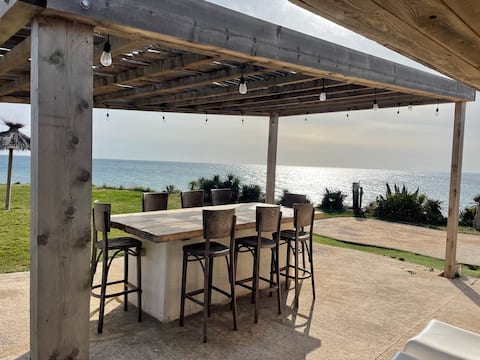 Villa Yucca, charming house on the beach