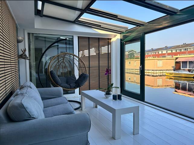 De luxe huisboot Amsterdam gallery image 4