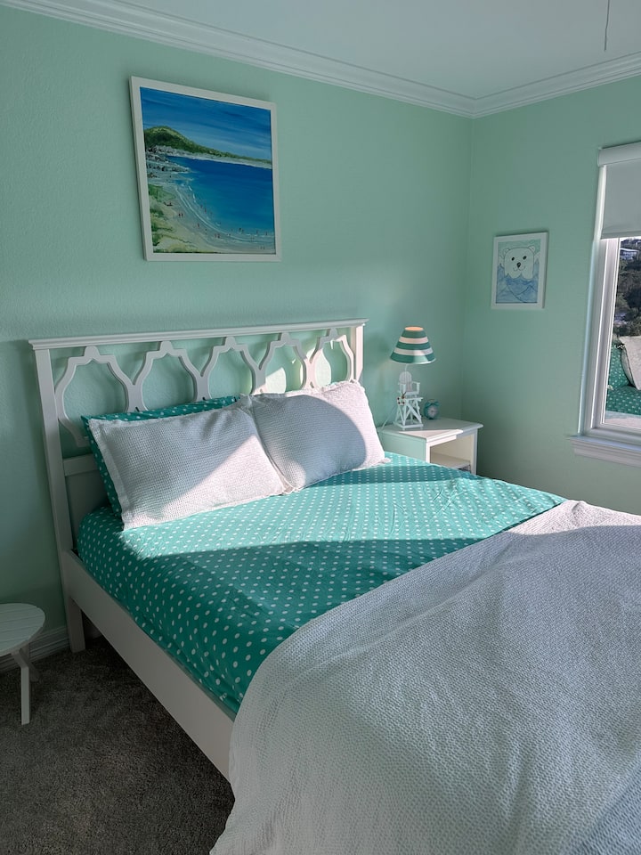 ห้องนอนควีนพร้อมวิวทะเลสาบ