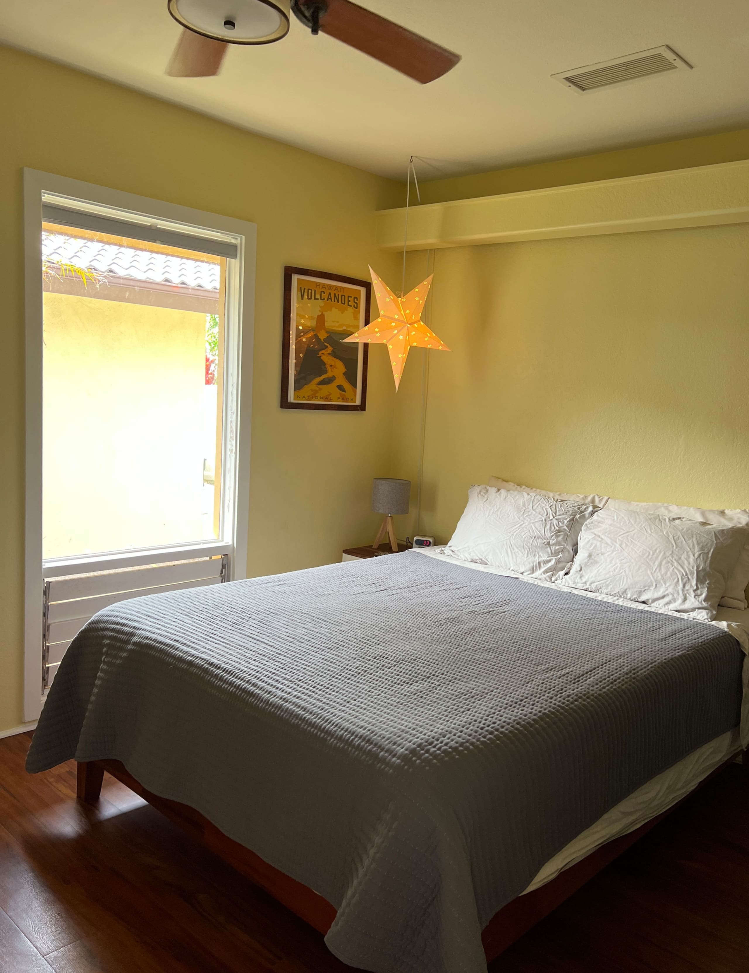 Home in Hilo · ★4.84 · 2 bedrooms · 4 beds · 2 baths - Image 10