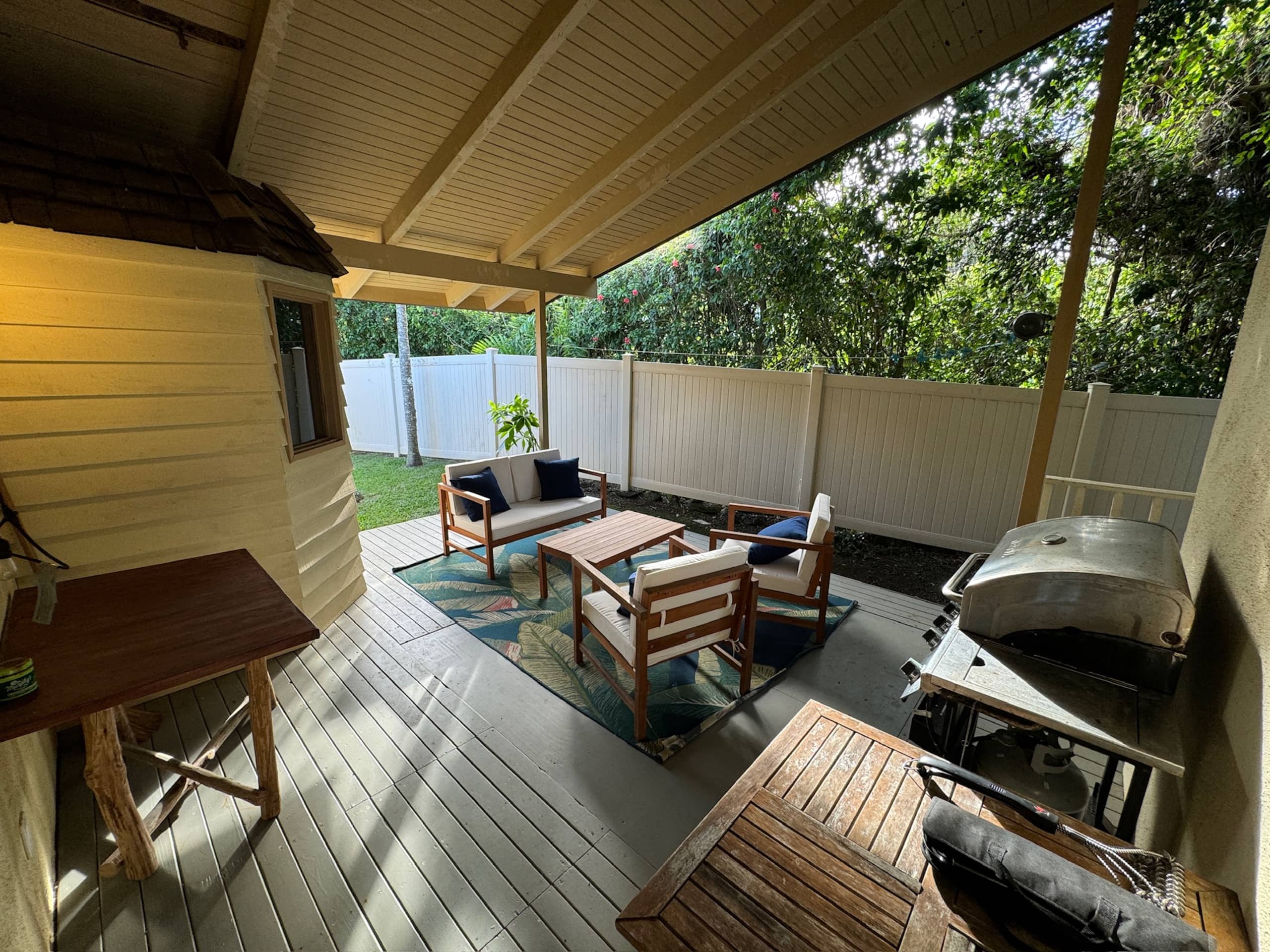 Home in Hilo · ★4.84 · 2 bedrooms · 4 beds · 2 baths - Image 16