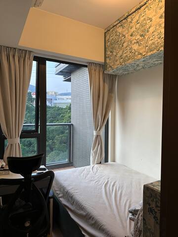 2 bedroom apt with a rooftop gallery image 3